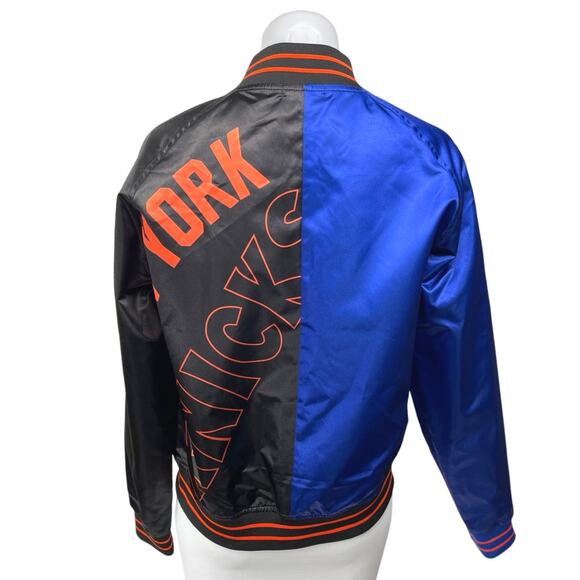 Mitchell & Ness NBA New York Knicks Basketball Logo Satin Button Bomber Jacket S - Picture 2 of 7